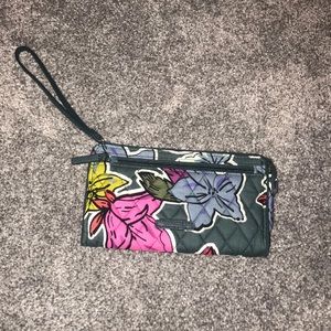 vera bradley walle/wristlet